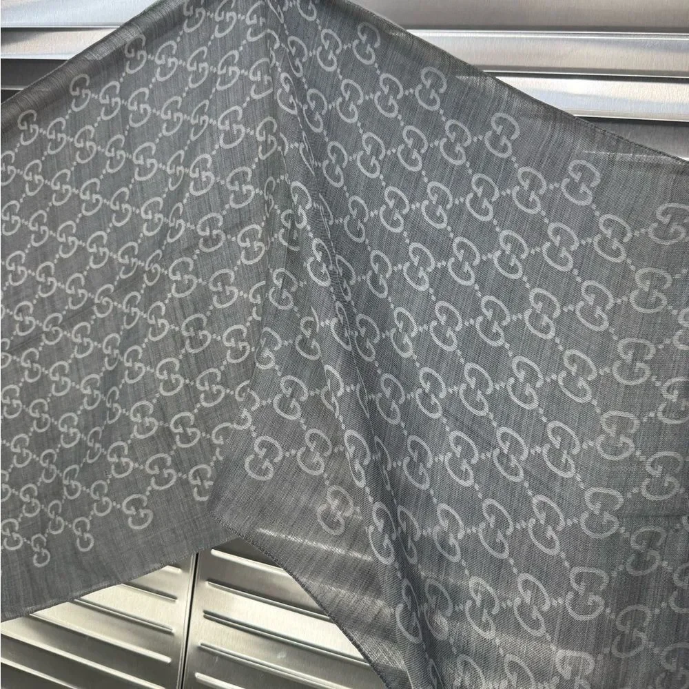 Gucci NWT Gray Monogram GG Wool/Silk Fringe Patterned Scarf 165904